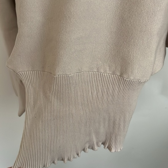 Dolman sleeve sweater - Picture 3 of 6